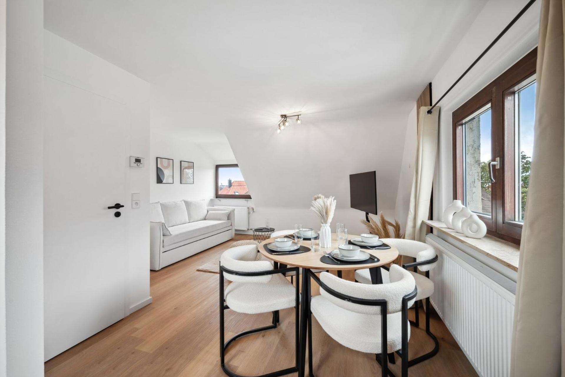 Malu Rooms - Top Lage, Kostenloser Parkplatz, Klima, Netflix, 24H Checkin Людвигсбург Экстерьер фото